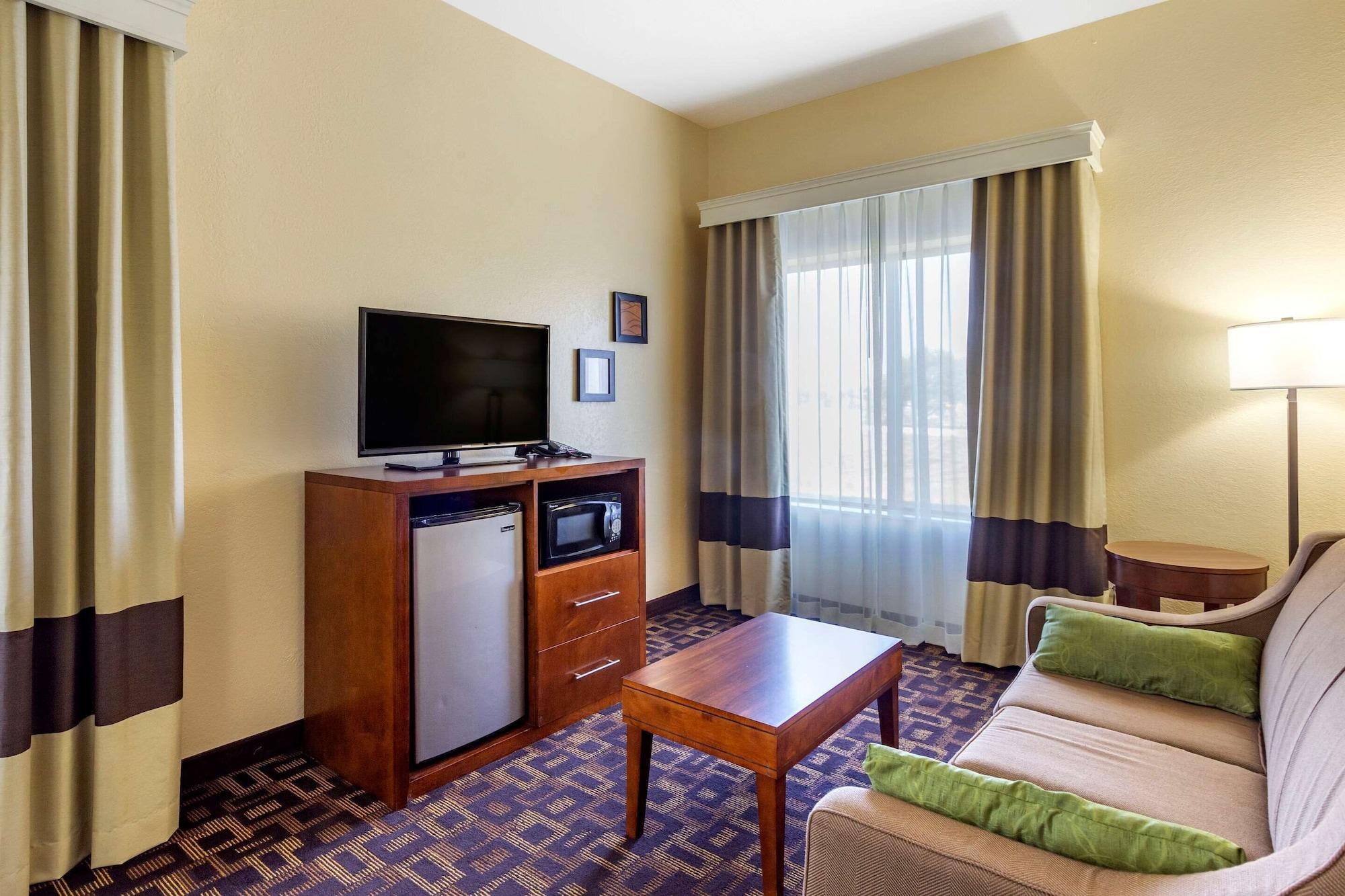 Comfort Inn & Suites North Aurora - Naperville Exterior photo