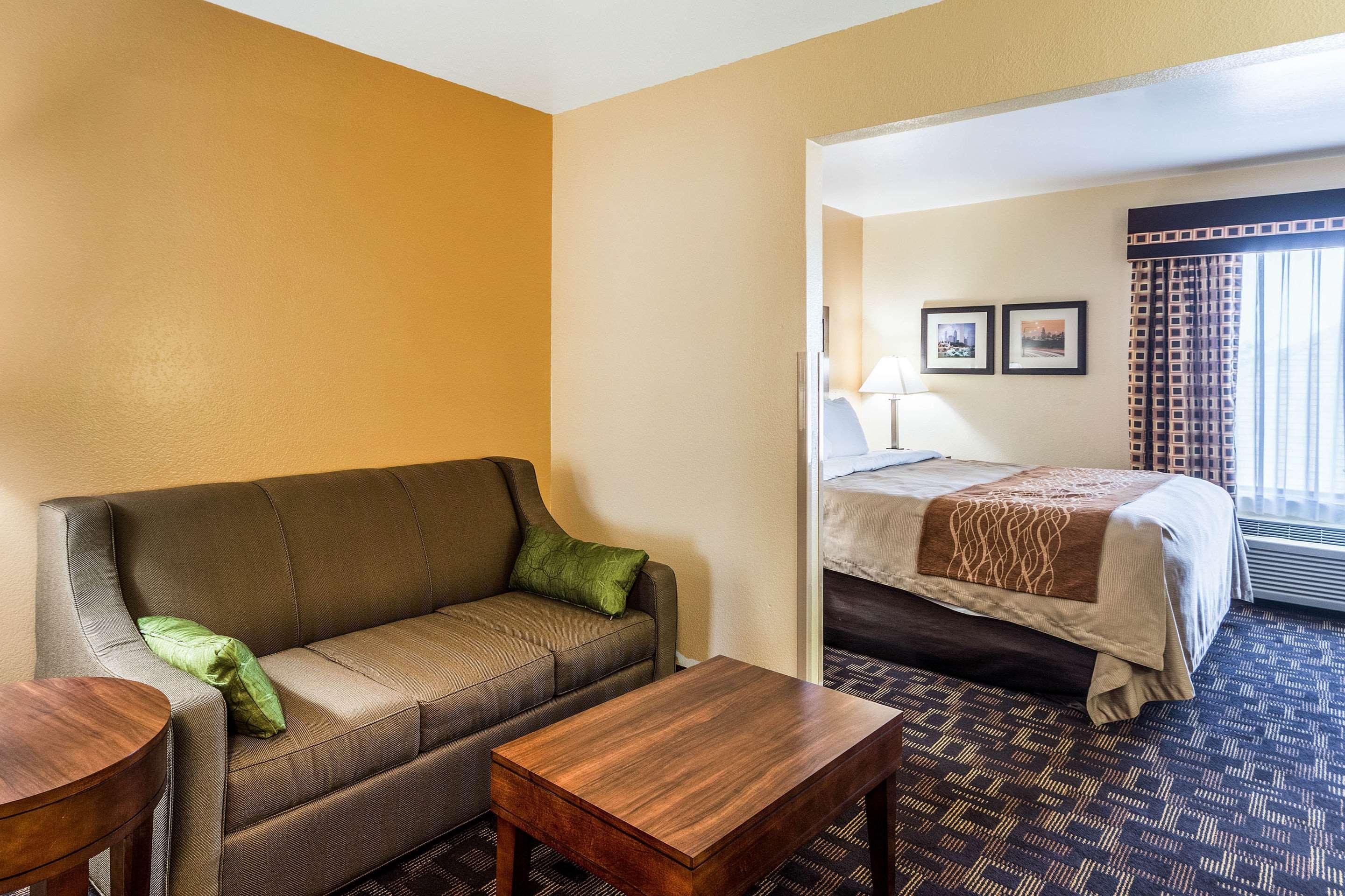 Comfort Inn & Suites North Aurora - Naperville Exterior photo